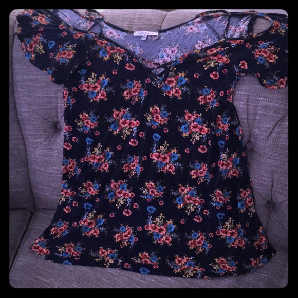 Purple Snow Tops - Size large cold shoulder top! So adorable ❤️💕